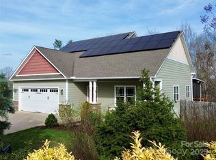 81 Salem Rd, Weaverville, NC 28787