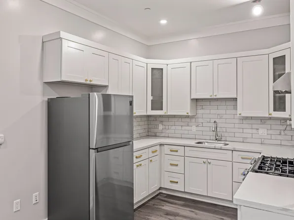 1104 Broadway Ave #1, Seaside, CA 93955