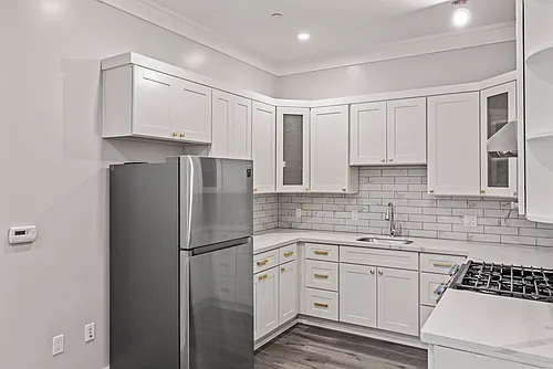 1104 Broadway Ave #1 Photo 1