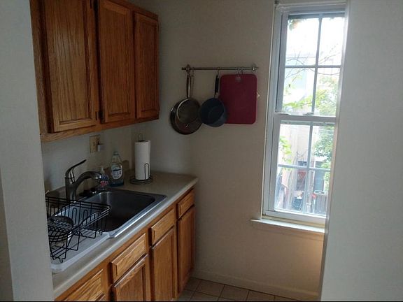 4th image of 2207 Naudain St Floor 3
