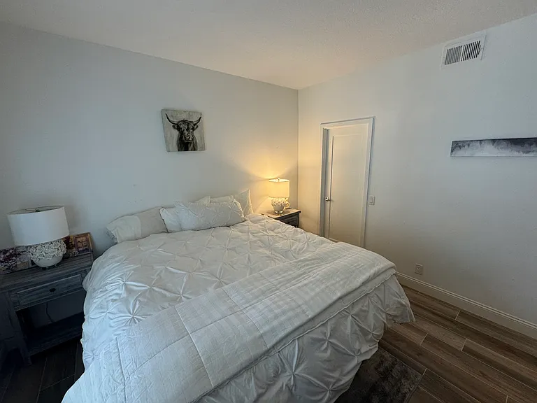 289 Vista Royale Cir W — Photo 22