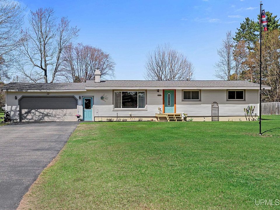 1st image of 302 N River Dr