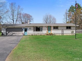 302 N River Dr, Gwinn, MI 49841