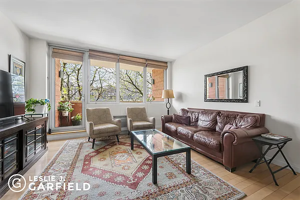 Sold by Leslie J. Garfield | media 10