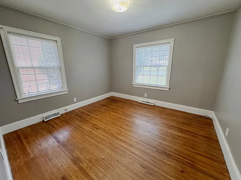 229 Alpine Dr — Photo 7