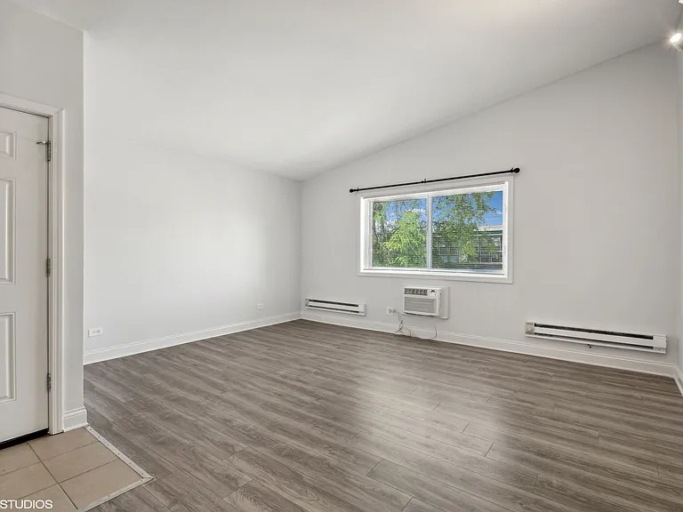 5858 W Fullerton Ave #208 — Photo 4