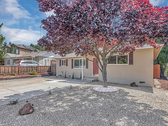 4th image of 22068 San Fernando Ct