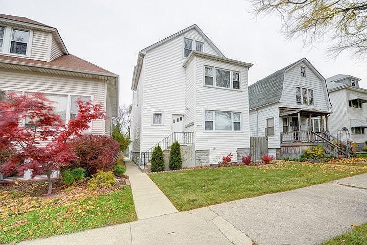 1st image of 5934 W Eastwood Ave #3
