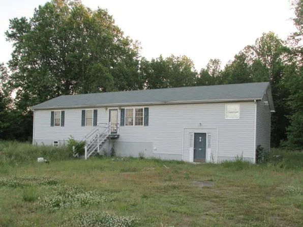 364 Smith Ln, Warsaw, VA 22572