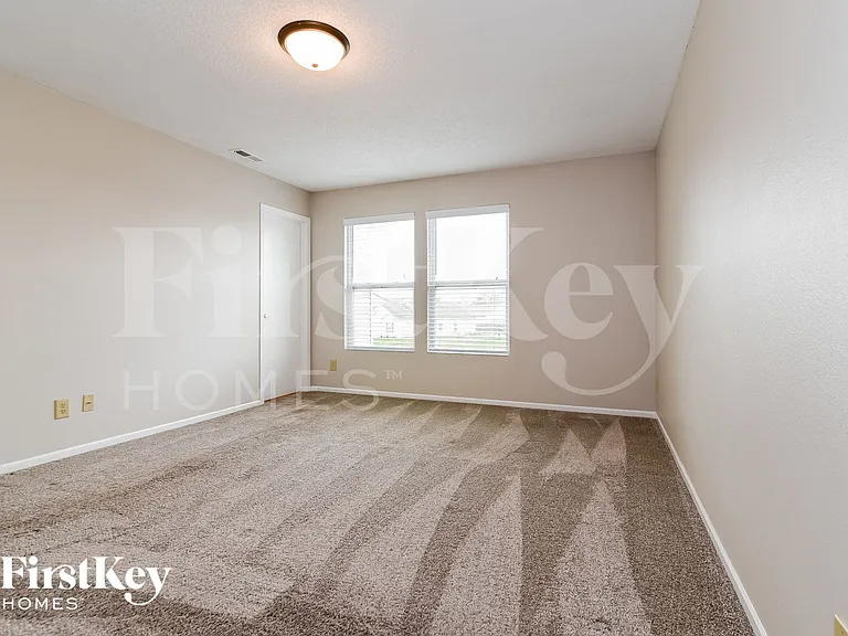 961 Springside Ct — Photo 11