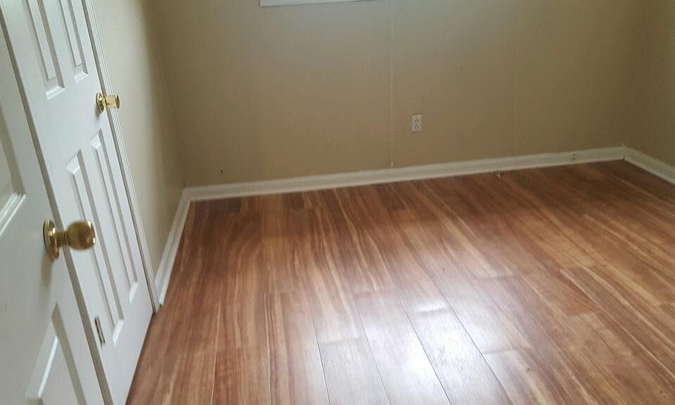 1st image of 103 Lockwood Dr