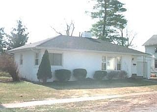 1st image of 103 W Hicks St