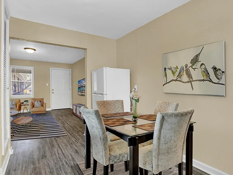 693 Looney Ave #4 — Photo 5