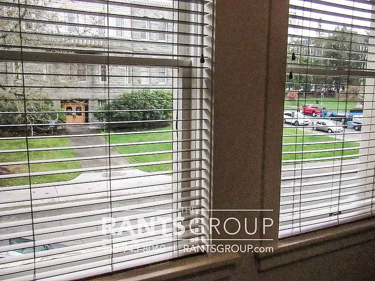 Thompson Apartments — Photo 56