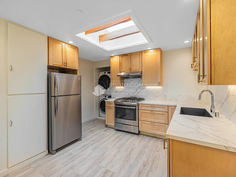 522 Precita Ave — Photo 8