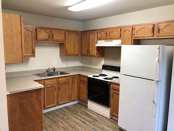 3rd image of 1933 Shamrock Dr