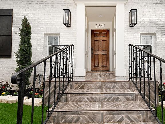 3rd image of 3344 Southmore Blvd