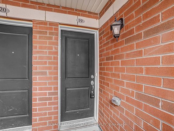 2nd image of 2492 Post Rd #19