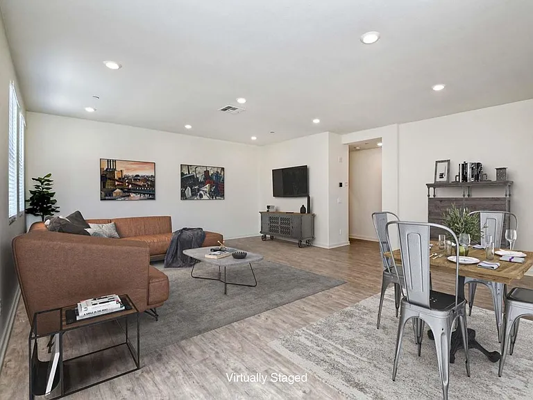 327 Mission Villas Rd — Photo 3