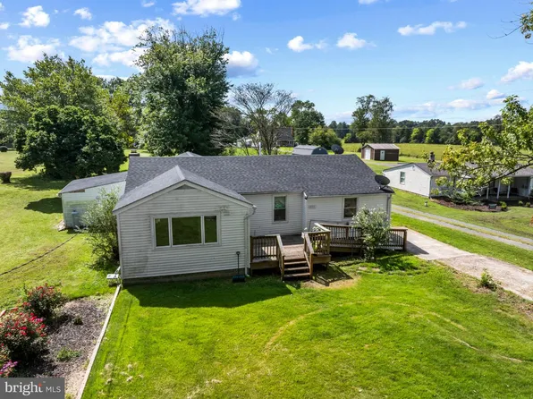 5533 Beach Rd, Midland, VA 22728