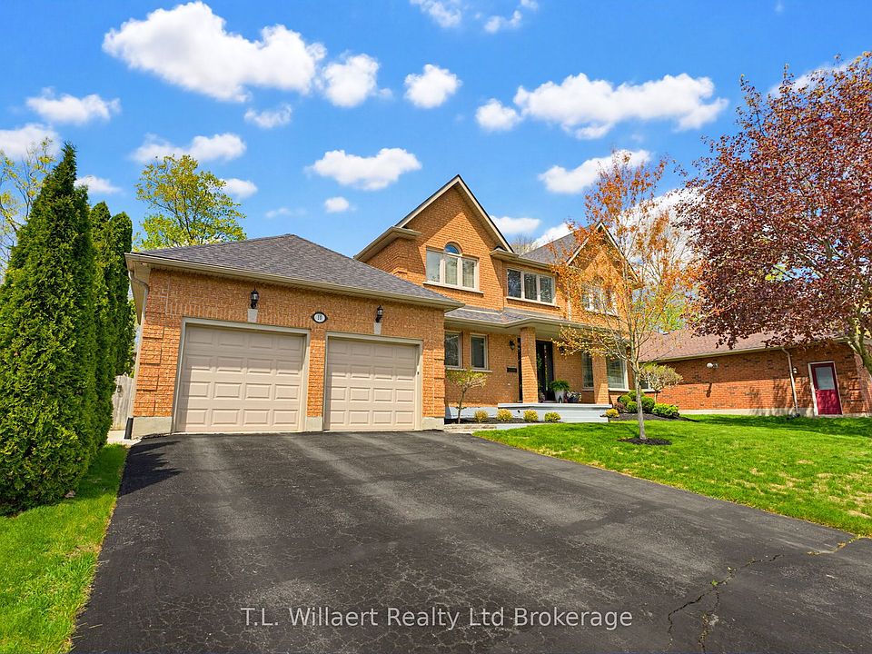 1st image of 10 Woodside Dr