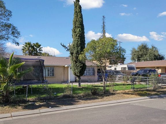 2nd image of 1917 S Olive Ave