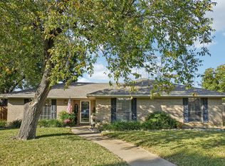 951 Crestwood Cir, Flower Mound, TX 75028