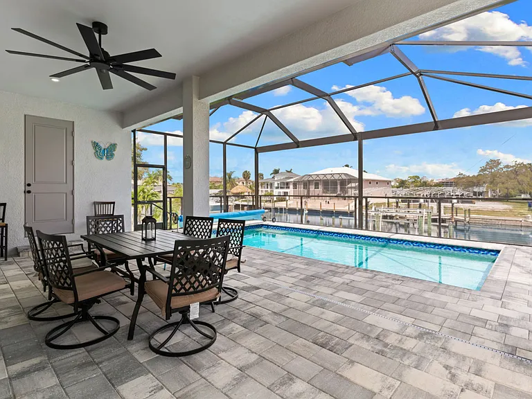 4814 Regal Dr — Photo 18