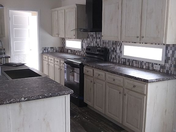 2nd image of 1500 W Highland St Lot 0167