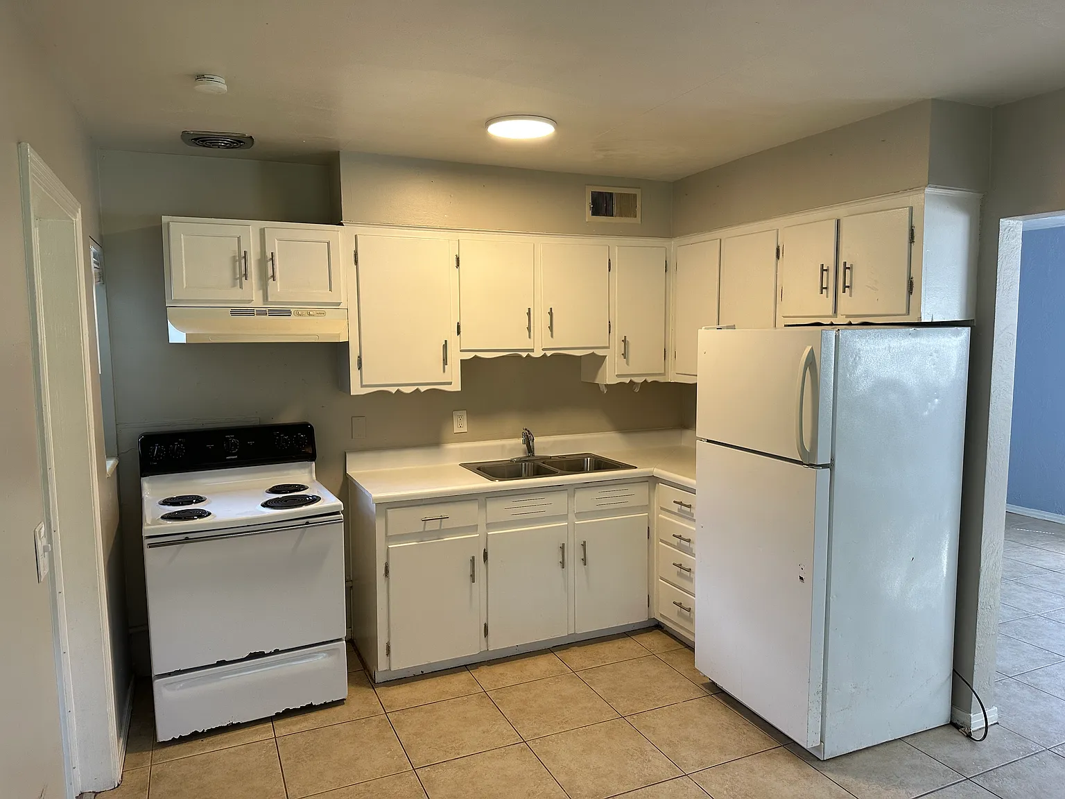 Cute 2BR/1BA Home - Lowry Park Area — Photo 4