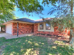 12501 SW 4th St, Yukon, OK 73099