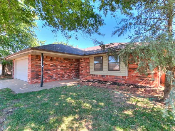 12501 SW 4th St, Yukon, OK 73099