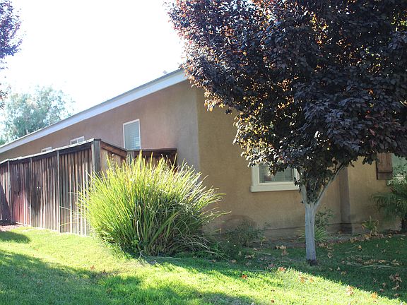 2nd image of 772 Amor Dr