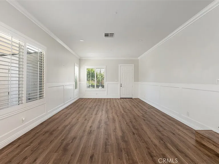 15736 Home Ct — Photo 7