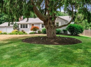 32 Turkey Hill Rd, Newburyport, MA 01950
