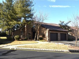 437 Willowbrook Dr, North Brunswick, NJ 08902
