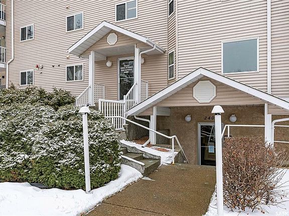 2nd image of 2405 1st Ave W #204