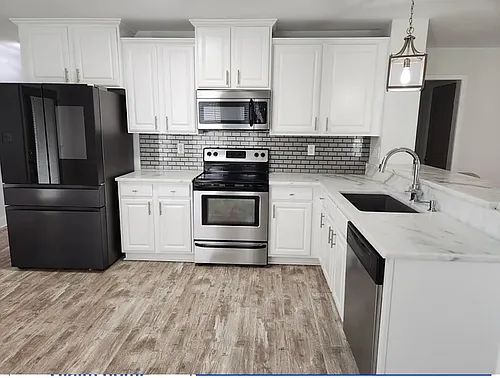 131 Brookslanding Dr Photo 1