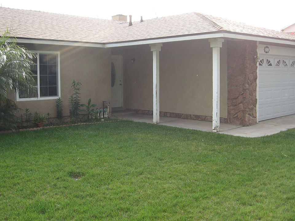 1st image of 2423 Sunflower Dr