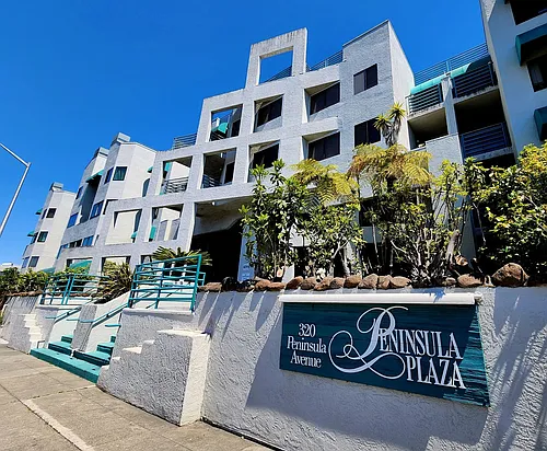 320 Peninsula Ave Photo 1