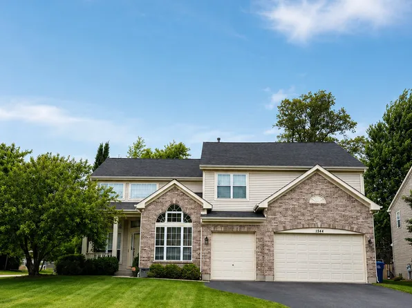 1844 S Robin Ct, Libertyville, IL 60048
