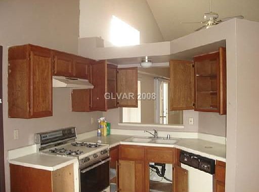 2nd image of 424 Oakford St