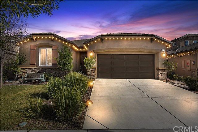 1st image of 4011 Quartzite Ln