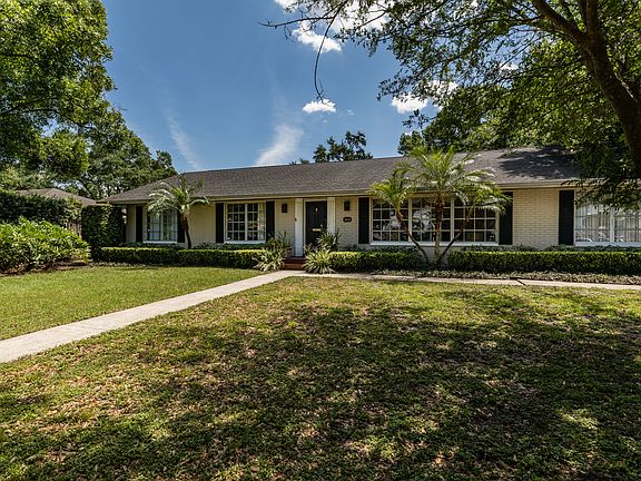 2nd image of 3614 W Lykes Ave