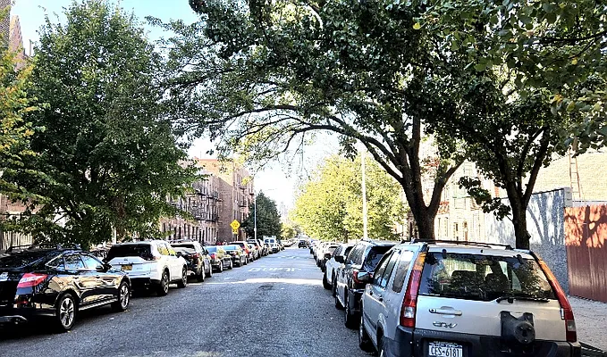 Rented by Douglas Elliman | media 23