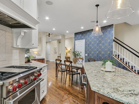5th image of 39675 Orchard Bluff Ln