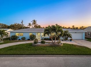 428 Dempsey Dr, Cocoa Beach, FL 32931