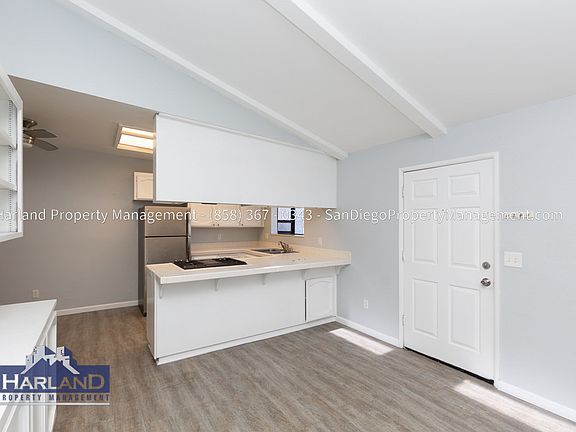 3rd image of 4435 Mississippi St #11106462