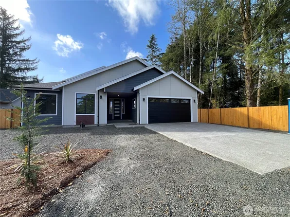 395 Duck Lake Drive NE, Ocean Shores, WA 98569