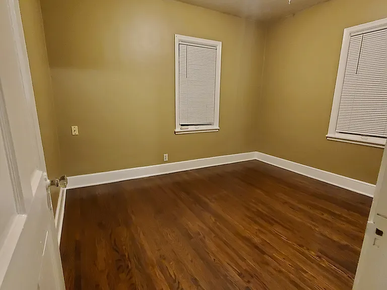 1759 Pleasant St #1 — Photo 3